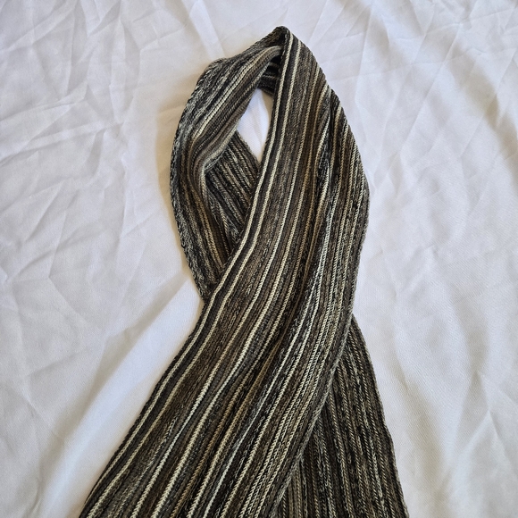 Pierre Cardin Acrylic Striped Fringed Tight Knit Scarf 52 X 8 NEW - Picture 5 of 9